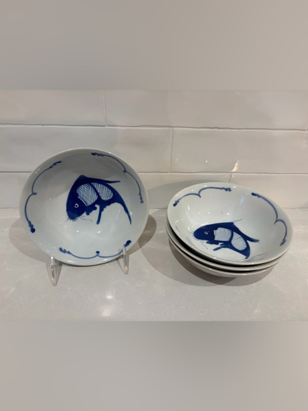 Set of 4 Cobalt Blue & White Koi Fish Porcelain Bowls 6.25” diameter Chinese - Picture 2 of 3
